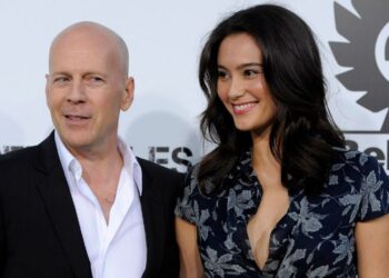 Esposa de Bruce Willis dice que no sabe si el actor es consciente de su padecimiento