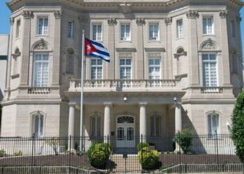 Cuba dice que hubo un ataque contra su embajada en Washington