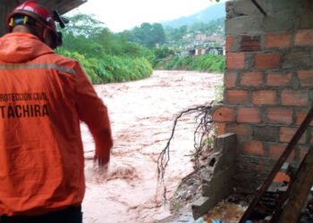 Reportan pérdida total de 89 viviendas en Táchira por lluvias