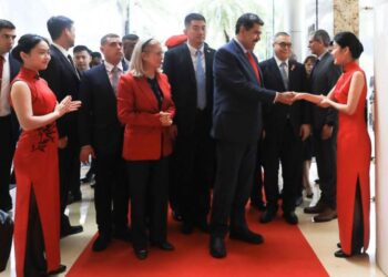 Nicolás Maduro inicia visita a la República Popular China (+Video)