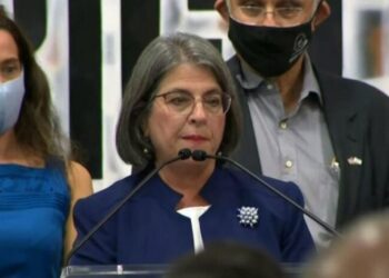 Alcaldesa de Miami-Dade llama a los venezolanos a votar en la Primaria