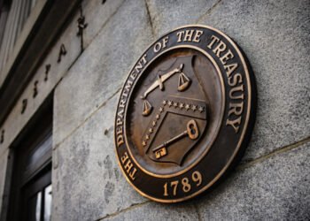 EE.UU. levanta temporalmente sanciones sobre el petróleo y el gas de Venezuela