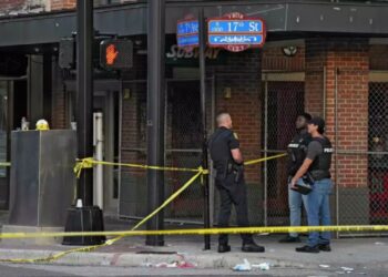 Un tiroteo en una fiesta de Halloween en una calle en EEUU deja dos muertos y 18 heridos