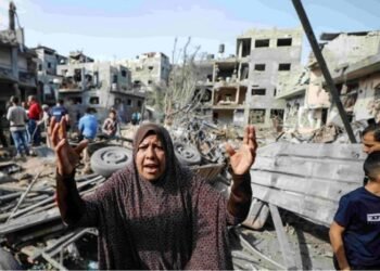 Suben a 7.326 muertos y 18.967 heridos las víctimas por los ataques israelíes en Gaza