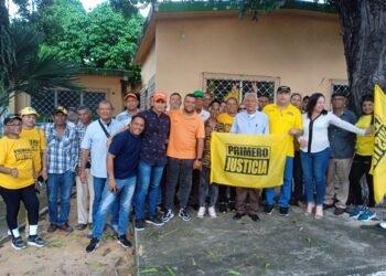 Dirigentes de PJ en Anaco ofrecen respaldo a María Corina Machado