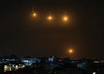 Israel corta la electricidad de Gaza en represalia por ataque múltiple de Hamás