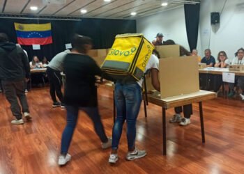 Primarias 2023 | En Madrid, Barcelona y Tenerife la jornada fue “un acto de fe”