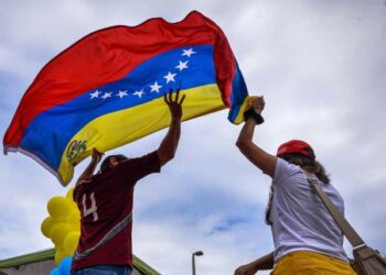 Venezolanos en Panamá votan en las primarias de la oposición en un único punto de sufragio