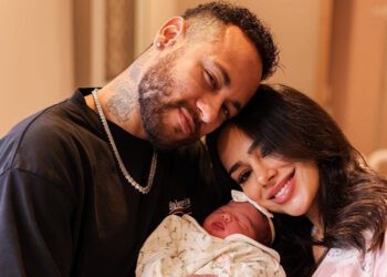 Neymar presenta en sociedad a su hija recién nacida: Mavie