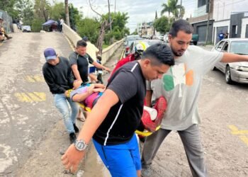 Migrantes salvan a venezolano en el río Bravo mientras crece la desesperación en México