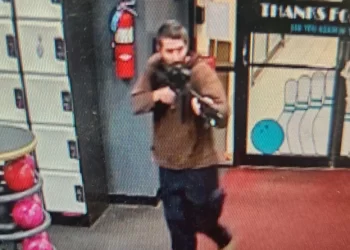 Al menos veinte muertos en un tiroteo en Maine (EE.UU.), con el sospechoso a la fuga