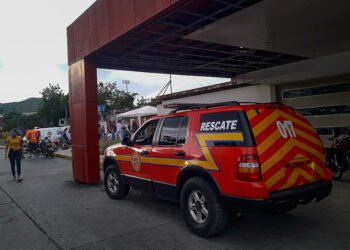 <strong>Chofer de camión falleció en el hospital de Carúpano debido a heridas que sufrió en volcamiento</strong>