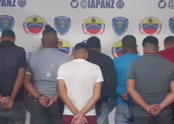 Detuvieron a 10 personas en el mercado de PLC por compra y venta de dólares a precio no oficial