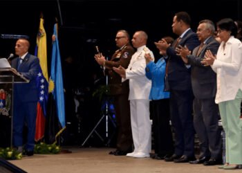 Manuel Rosales llama a votar en el referendo sobre el Esequibo