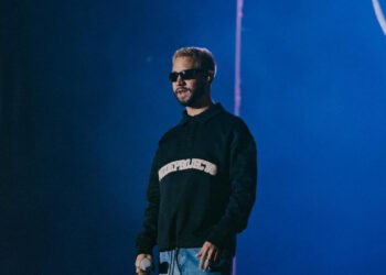 Mora hace vibrar a Puerto Rico en el inicio de su gira por Estados Unidos