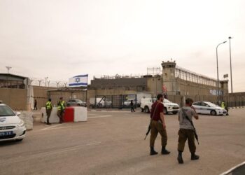 42 presos palestinos serán canjeados hoy por 14 rehenes israelíes