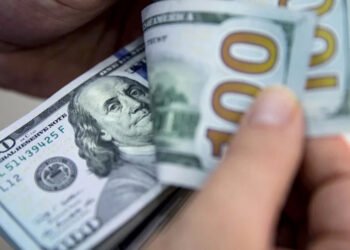 Gobierno prevé cerrar 2023 con recaudación tributaria cercana a 6.000 millones de dólares
