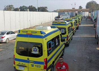 OMS saluda primera evacuación de heridos de Gaza, pero dice que miles necesitan atención