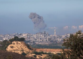 Al menos 17 muertos en el norte de Gaza en un ataque israelí contra un hospital y una escuela