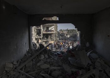 Gaza denuncia un ataque israelí contra el campamento de refugiados de Al Magazi