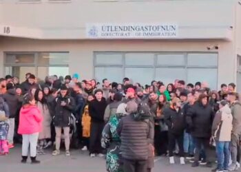 EUROPA | Venezolanos en Islandia protestaron contra retención de connacionales en Maiquetía