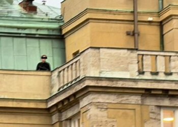 Al menos 15 muertos y 24 heridos en tiroteo en la Universidad Carolina de Praga