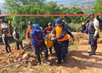 Choque de camión contra vivienda dejó dos lesionados y un fallecido en Puerto La Cruz (+Fotos)