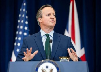 David Cameron tacha de retrógrada e incorrecta la disputa de Venezuela sobre el Esequibo