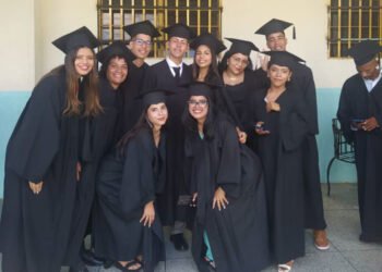 UPT Paria otorgó títulos a 60 nuevos graduados en carreras técnicas, ingeniería y licenciaturas