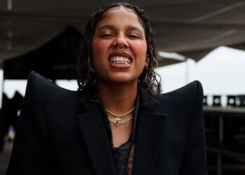 Tokischa mostró su elegancia en desfile de Balenciaga