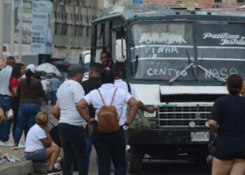 Zulia | Advierten que sancionarán a quien cobre más de Bs. 15 el pasaje urbano