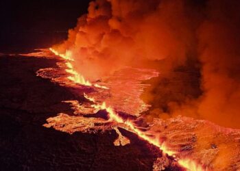 Volcán hizo erupción al noreste de la ciudad islandesa de Grindavík