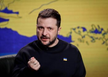 Zelenski agradece la destrucción de otro barco ruso, del que solo quedaría el "esqueleto"