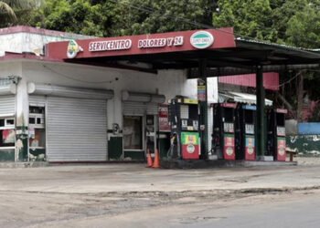 Cuba anunció una subida de más del 500 % en la gasolina regular y el diésel