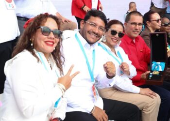 Maduro agradece a presidenta de Honduras por condecorarlo con la Orden Francisco Morazán