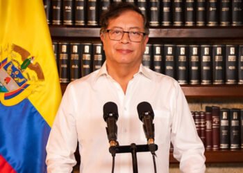 Petro invitó a Residente a un "gran concierto" en Bogotá "contra el genocidio" palestino