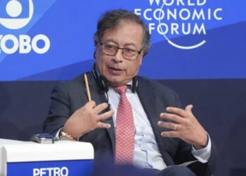 Petro aboga por que no haya explotación petrolera en el Esequibo