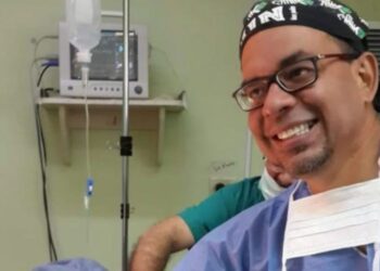 Fernando Gómez, uno de los siete médicos venezolanos que más destacaron en 2023