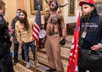 Arrestados en Florida tres fugitivos acusados del asalto al Capitolio de EEUU