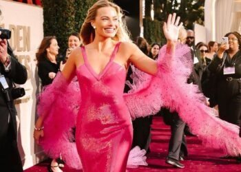 Hollywood pasa página y se viste de nuevo de gala en la alfombra roja de los Globos de Oro (+Fotos)