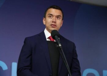 Presidente de Ecuador dice que no reconocerá resultado de próximas elecciones en Venezuela