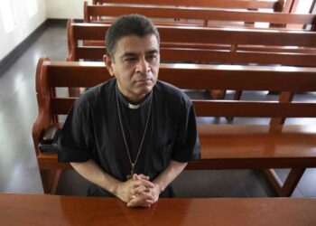 Nicaragua excarceló a monseñor Rolando Álvarez y lo envió al Vaticano