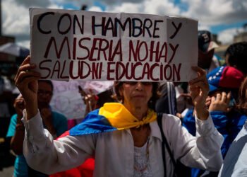 Profesores denuncian una "arremetida gubernamental" contra la educación en Venezuela