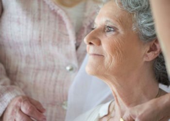 La contaminación del aire está vinculada con el alzhéimer, según un estudio