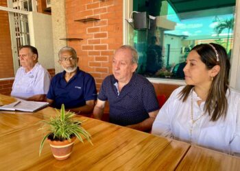 Más de 30 artistas plásticos del sur inauguran exposición en El Tigre