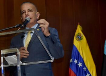 Rosales da la bienvenida al "padrino" del Zulia y lo invita a trabajar juntos