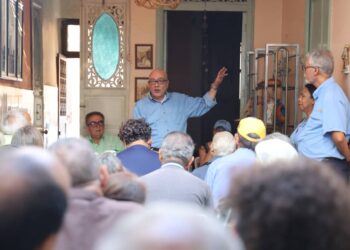 Caleca exhorta a los ciudadanos a organizarse para defender los votos que derroten a Maduro