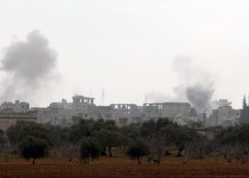 EE.UU. bombardea objetivos proiraníes en Irak y Siria en represalia al ataque a sus tropas