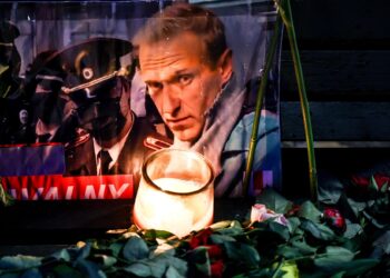 Autoridades rusas entregan el cuerpo de Navalni a su madre