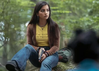 Isabela Merced, una superheroína latina en los universos de Marvel y DC